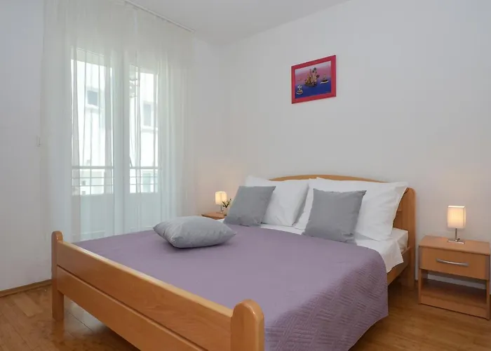 Apartments Vrania