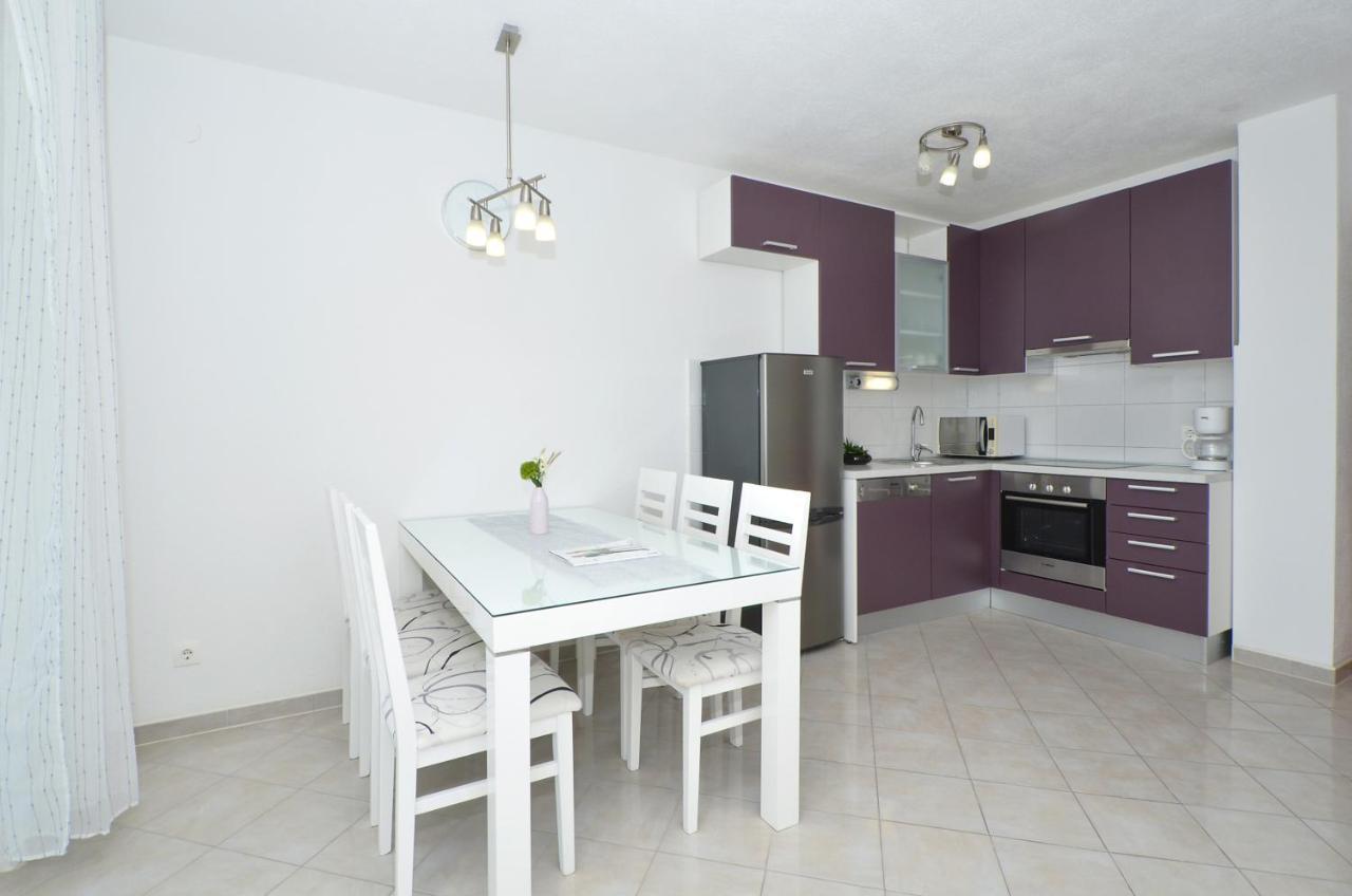 Apartment Vrania *