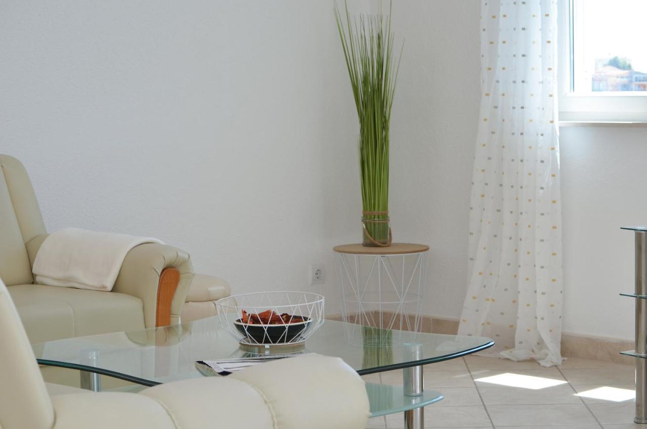 Apartment Vrania *