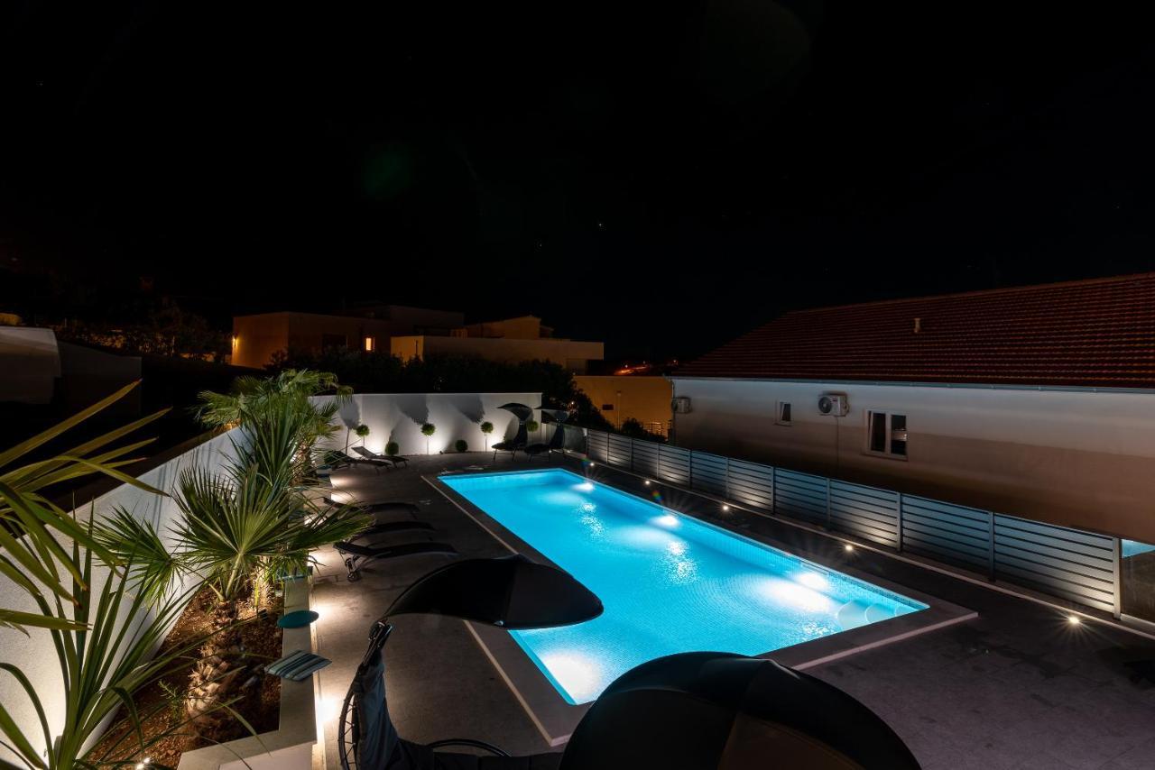 Apartment Vrania *