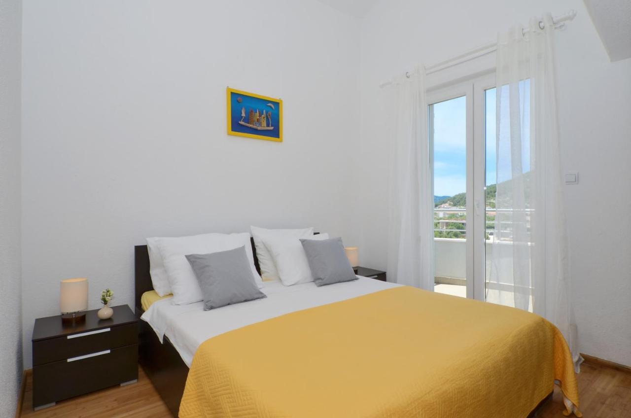 Apartment Vrania *
