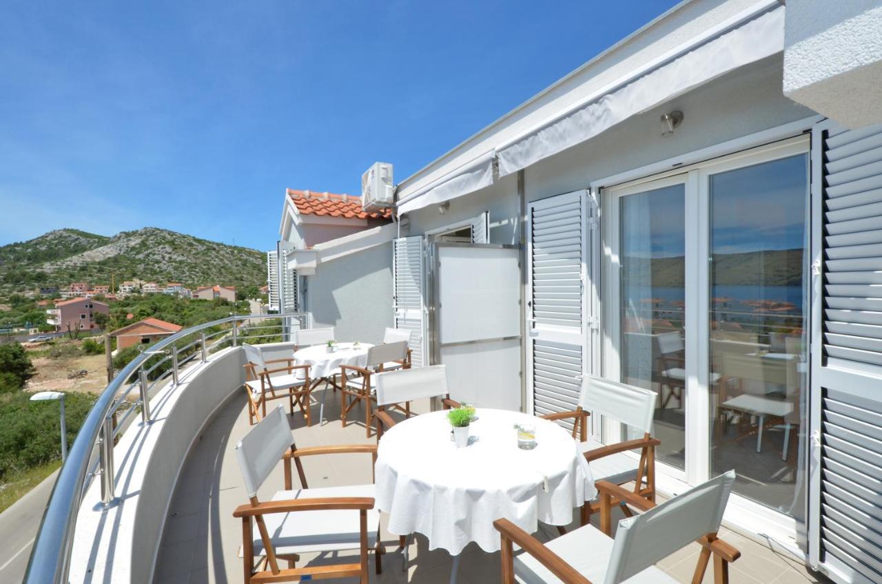 Apartment Vrania