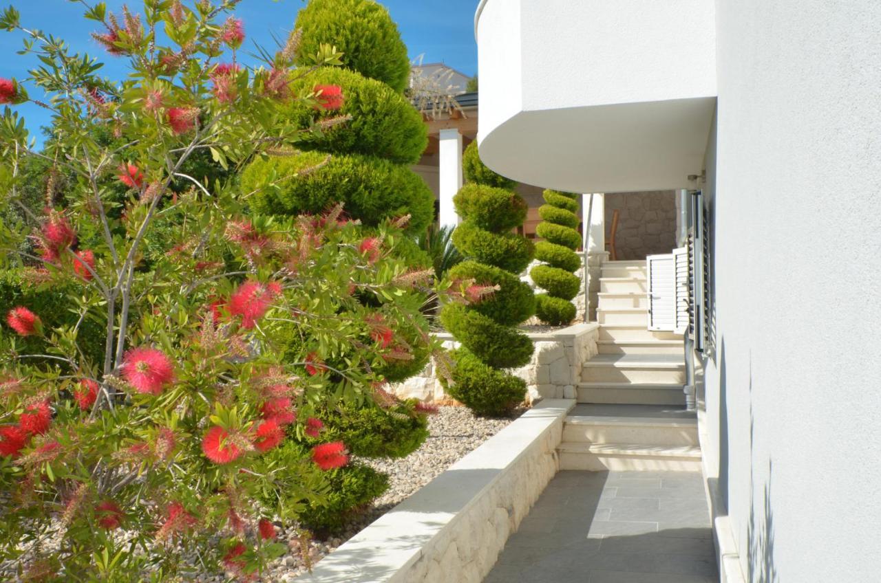 Vrania Apartment *