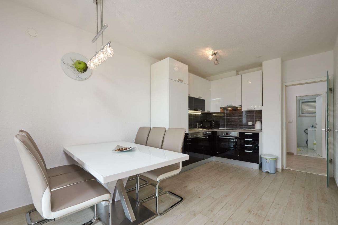 Vrania Apartment